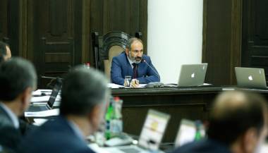 Անցյալով ապրող, ապագայի մեջ քիթը խոթող իշխանություն