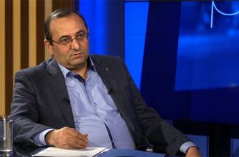 Նորմալ է, որ 24 ժամ աշխատող բուժաշխատողները, նաև՝ ադմինիստրատիվ, պարգևատրվել են․Նարեկ Զեյնալյան