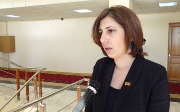 Իրենց ժողովուրդը կարող է «թալանչի» եւ «կապիտուլյանտ» ասել, բայց ոչ իրենք իրար