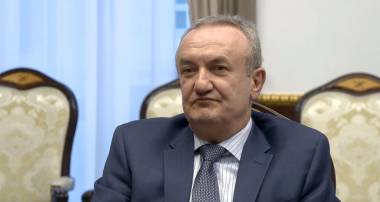 Աբսուրդ հրաման