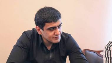 Տվյալ մեքենան մեր ընտանիքին չի պատկանում. Առուշանյանի հայրը հերքում է