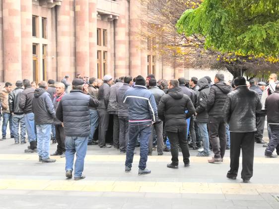Վանեցյանը էդ հարցը կարա մի զանգով լուծի