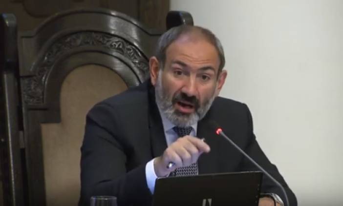Վարչապետը նորից մատ թափ տվեց․ «Վա՛յ էն պաշտոնյաներին, որ իմ հանձնարարականներն էս կոնտեքստում չեն կատարել» 