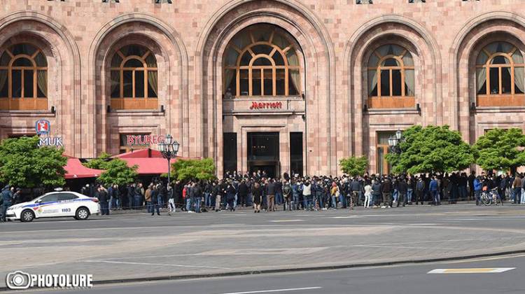 «Հրապարակ»․ «Մարիոթի» կառավարիչները անուրանալի ծառայություն են մատուցել Փաշինյանին