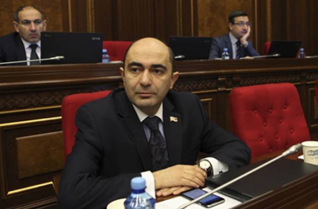 Իշխանությունը ոչ թե մեկ, այլ մի քանի հանձնաժողով պետք է մեզ զիջի