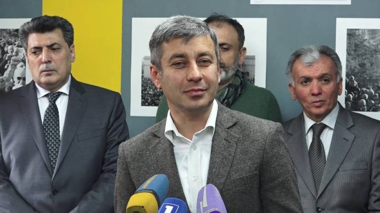 «Հրապարակ»․ Կոնկրետ որեւէ բան չենք պայմանավորվել․ Վ․ Կարապետյան
