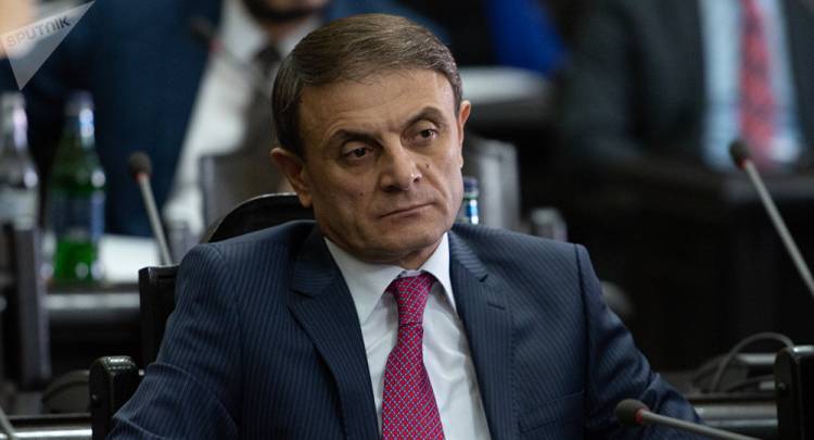 Ես Վալերի Օսիպյանի ընտանիքի վարորդը չեմ, Վալերի Օսիպյանի հետ ընկերություն ենք անում ընտանիքներով։ Ս․Ամիրյան