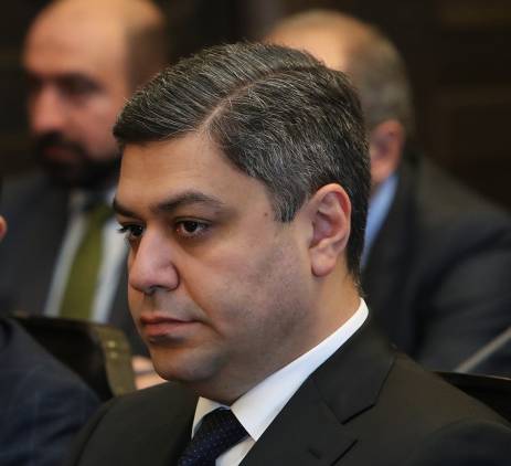 Այո, պաշտպանվում ենք, որ հետո մի բան չլինի, ասեն՝ Վանեցյանն ինքն իրեն չէր կարողանում պաշտպանել
