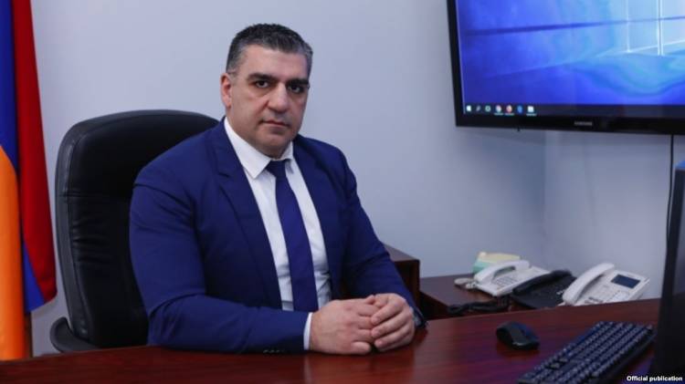 ԱԺ աշխատակազմի ղեկավարը կադրային ջարդ է սկսել