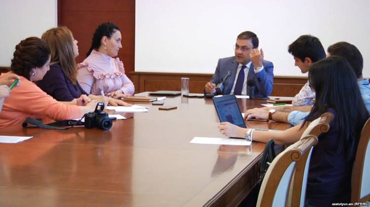 Կլանային քաղաքականությունը՝ ՀՀ ֆինանսների նախարարությունում