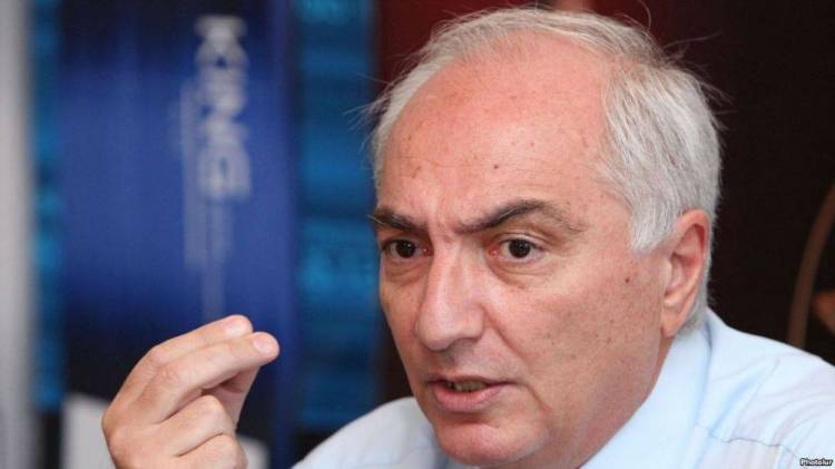 Մնում է նստվածքը, որ կադրային քաղաքականությունը չի համապատասխանում այդ ամենին