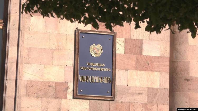 «Հրապարակ».«Փշերի վրա» են անգամ բարձրաստիճան պաշտոնյաները