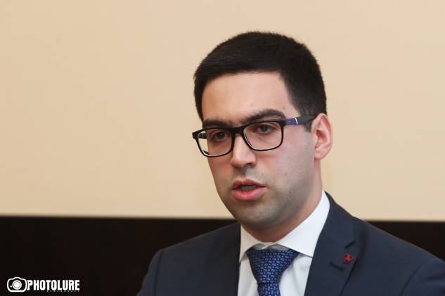 «Հրապարակ».Նախարարի հայրը՝ նախկինների ոստիկանության շտաբի պետ 