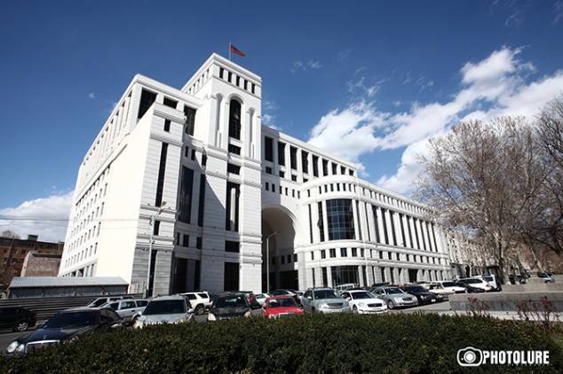 Արտգործնախարարությունը՝  մանրադիտակի տակ