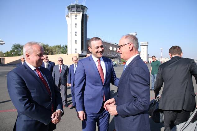 «Հրապարակ». Հակառուսից՝ ռուսամետ 