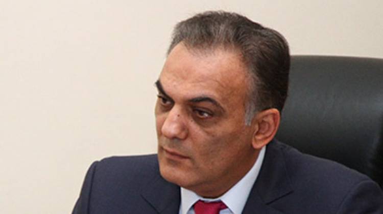 «Հրապարակ». «Մի օր դասի չեկավ, սաղ օրը Գյուղինստիտուտի բակում ռազբիրատների մեջ էր»