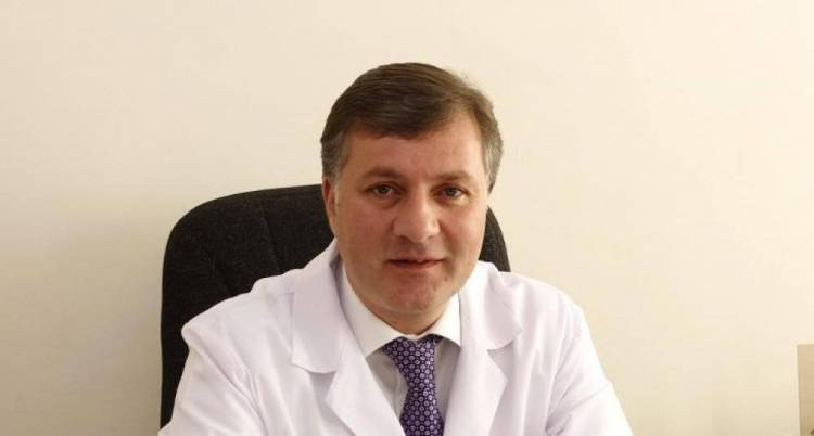 Արսեն Թորոսյանը աշխատանքից հեռացրել է Արմեն Տանանյանին․ ի նշան բողոքի հեռացել են այլ բժիշկներ ևս
