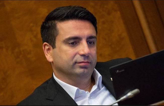 Ավելի ճիշտ կլինի, որ պարոն Բաբաջանյանն անկախ պատգամավոր լինի