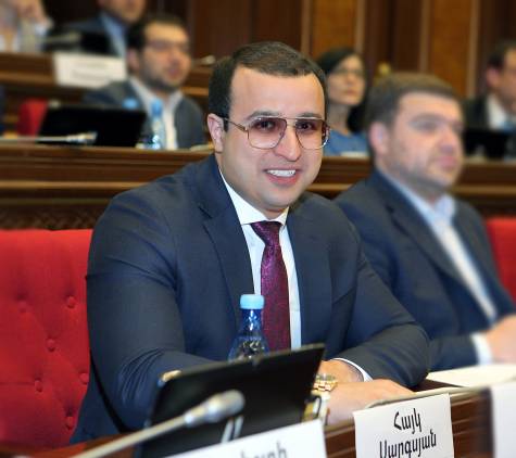 Գուցե Հայկ Սարգսյանն է՞լ է ԱԺ-ում թյուրիմացաբար հայտնվել