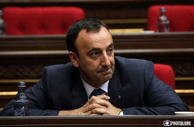 «Հրապարակ». Ամենալուրջ խոչընդոտը ՍԴ-ն ու Թովմասյանն են
