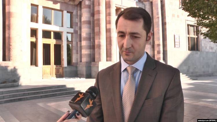 «Հրապարակ». Վարչապետի խորհրդական աշխատելը՝ պատժի մեղմացման լուրջ գործոն