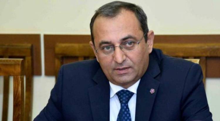 Արծվիկ Մինասյանին վեց ամիս է՝ տարբեր քրգործերով տանում-բերում են