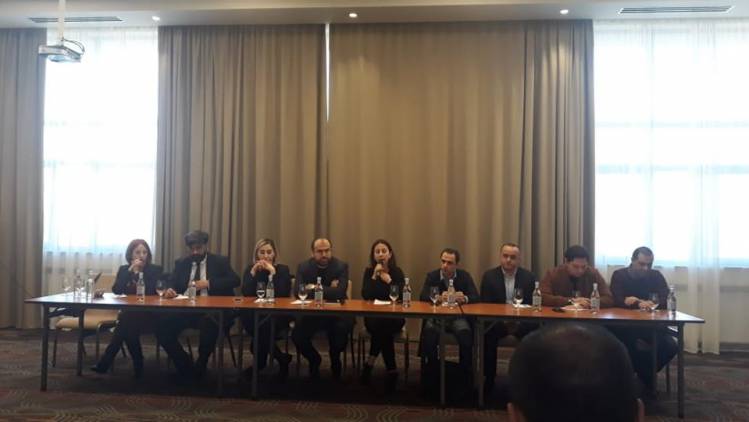 «Հրապարակ».  Համոզել են, որ տեխնիկան մտնի Ալմուլսարի տարածք