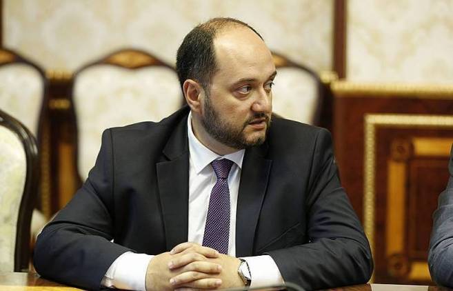«Հրապարակ». Հրաժարականի հարցը հասավ խորհրդարան