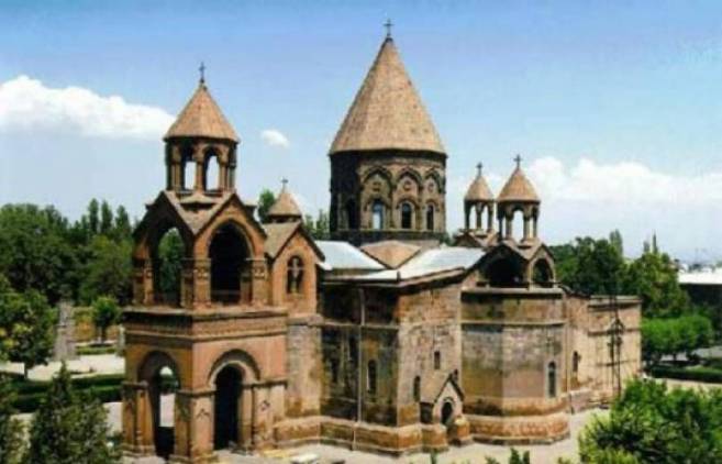 «Հրապարակ». Մայր Աթոռի հարցը ձգձգվում է, Սորոսի հիմնադրամինը՝ ոչ 