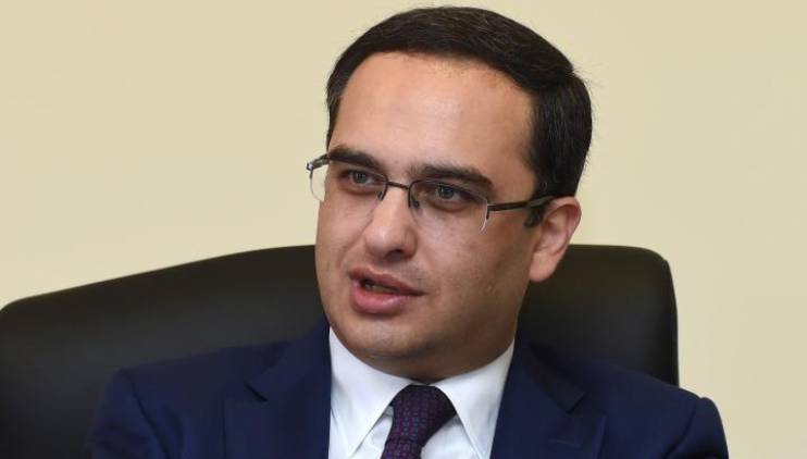Ես այդ մարդուն չեմ ճանաչում, բայց նախ պետք է պարզել՝ նա ադեկվա՞տ է, թե՞ ոչ