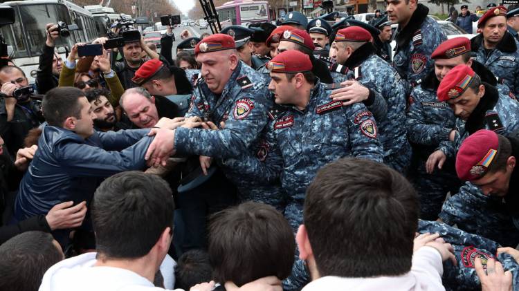 Բոլորս անպաշտպան ենք
