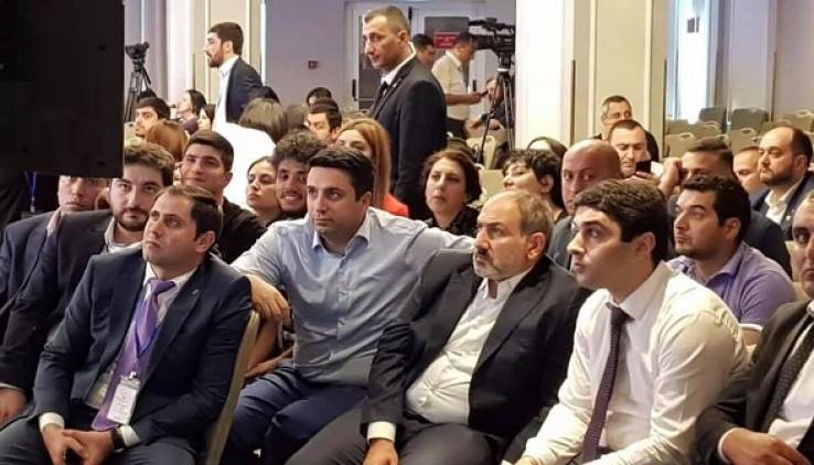 Իշխանությունը այս պահին տոնում է հաղթանակը