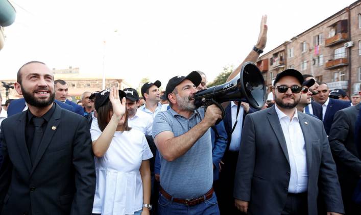 Ընդդիմադիր անցյալ