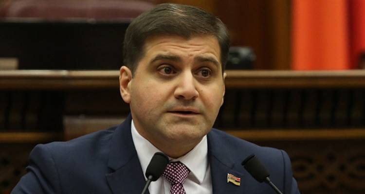 «Հրապարակ». Ստի ոտքը կարճ է 