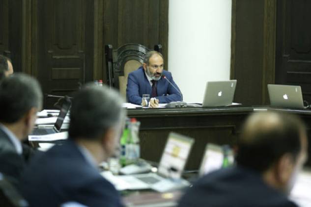 Սխալ՝ սխալի ետեւից