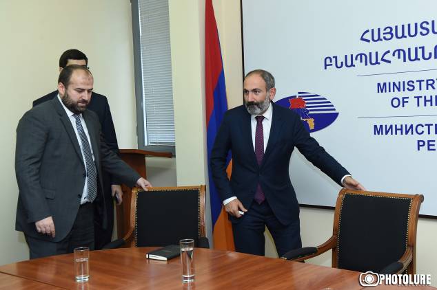 «Հրապարակ». Էրիկ Գրիգորյանը բարձր աշխատավարձով աշխատելու առաջարկ է ստացել