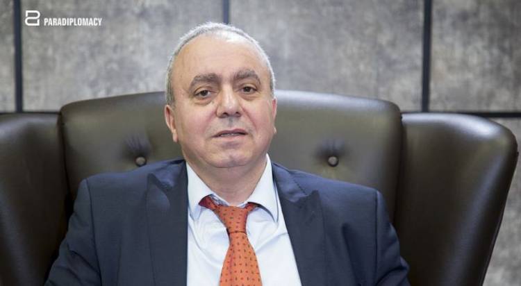 Եթե կարճ ասեմ, ապա մարդկանց ասվում է՝ Հայաստանում ներդրումներ մի արեք
