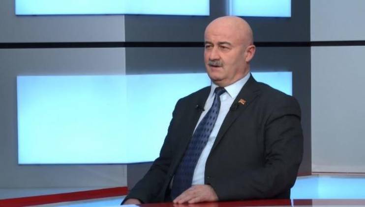 «Զվարթնոցում» մաքսային տեսուչի պաշտոնի համար 37 դիմողից ընտրել են Հովիկ Աղազարյանի որդուն