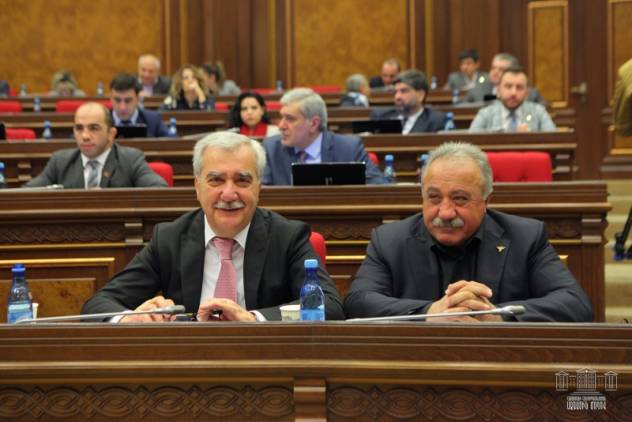 Սասուն Միքայելյանի սարքած ծեծկռտուքի արդյունքում կարող է տուժել Հովհաննես Իգիթյանը