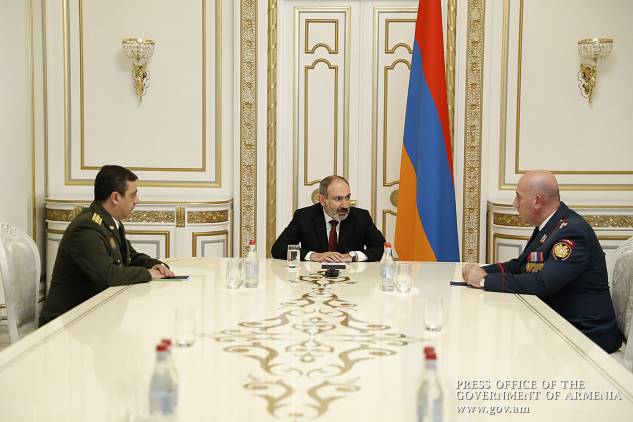 «Հրապարակ». ԱԱԾ տնօրենն ու ոստիկանապետը թերացել են նաեւ վարչապետի «սեւ ցուցակի» հարցում