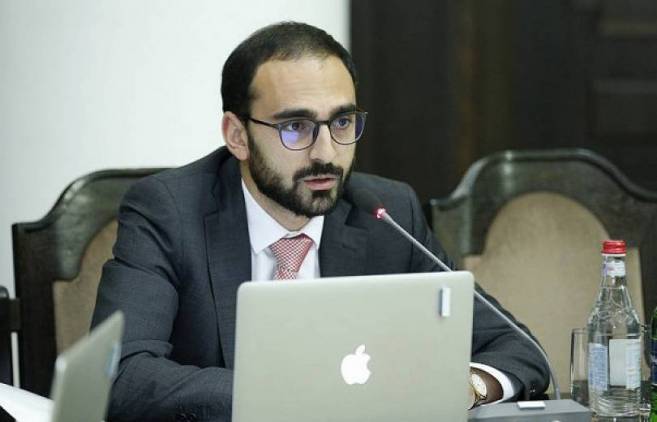 «Հրապարակ». Իշխանական թիմը երկու բանակի է բաժանվել. Ում է տեսնում Փաշինյանը Ավինյանի տեղում