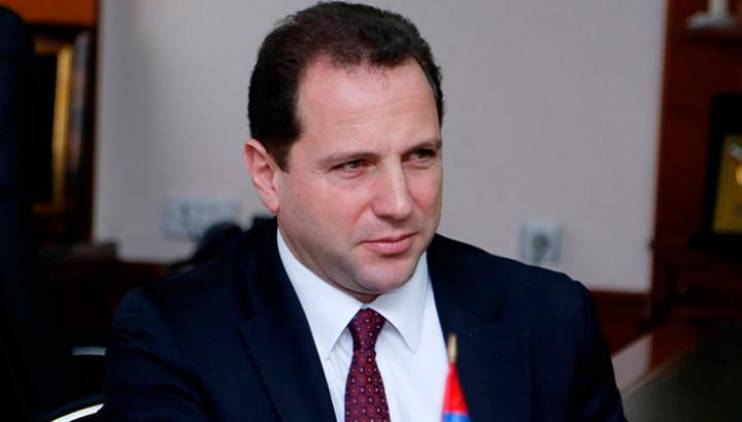 «Հրապարակ». Փաշինյանը զգուշանում է ռազմական հեղաշրջումի՞ց. շրջանառվում է Տոնոյանին փոխարինողի անունը