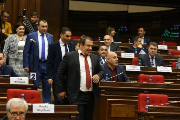 Ինչպե՞ս կարող էր ԲՀԿ-ն 100 հազար քաղաքացու գրանցել Երեւանում