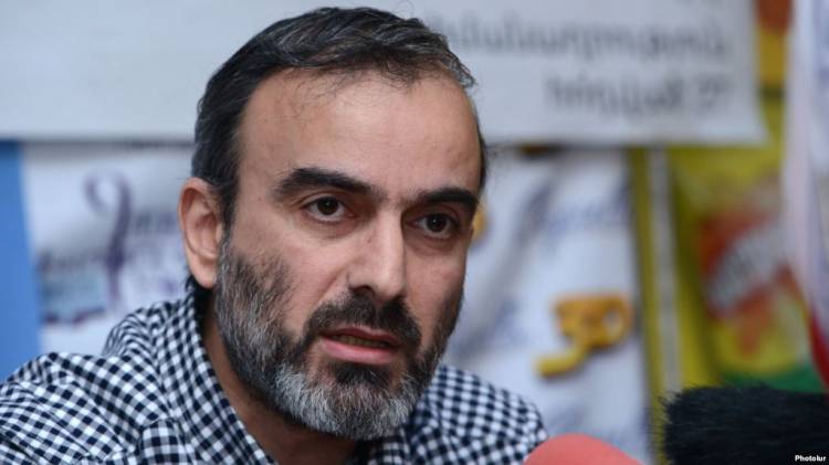 Վերստին քայքայիչ քարոզչության բարիկադներում