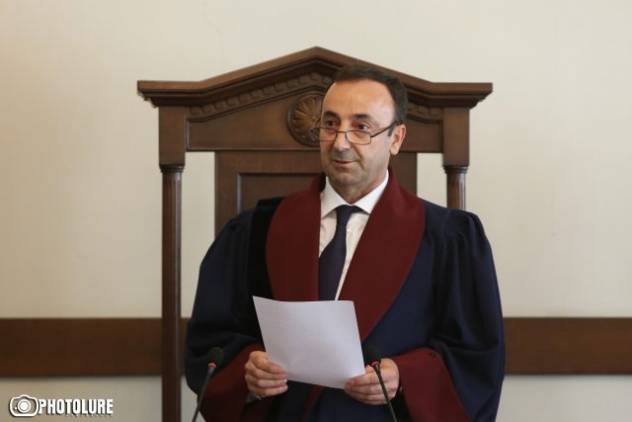 «Հրապարակ». Հրայր Թովմասյանը կիրականացնի՞ Վահե Գրիգորյանի ցանկությունները