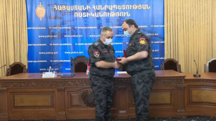 Մեդալը՝ որպես քծնանքի գործիք…