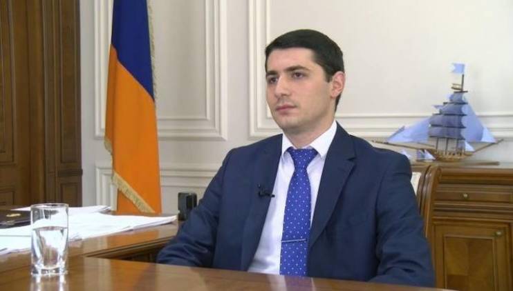 Արգիշտի Քյարամյանն իր դռան դիմաց մետաղորսիչ սարք է տեղադրել