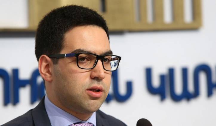 «Հրապարակ». Ռուստամ Բադասյանը «պերսոնա նոն գրատա» է հայտարարվել կառավարությունում