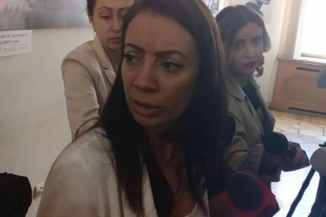 «Թող էս ամեն ինչը պրծնի, ձեր հետ ուրիշ ձև ենք վարվելու»․ Պատգամավորը՝ լրագրողին