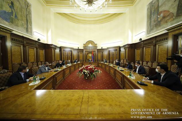 «Հրապարակ». Անսպասելի հանդիպում. ինչ են քննարկել վարչապետի հետ
